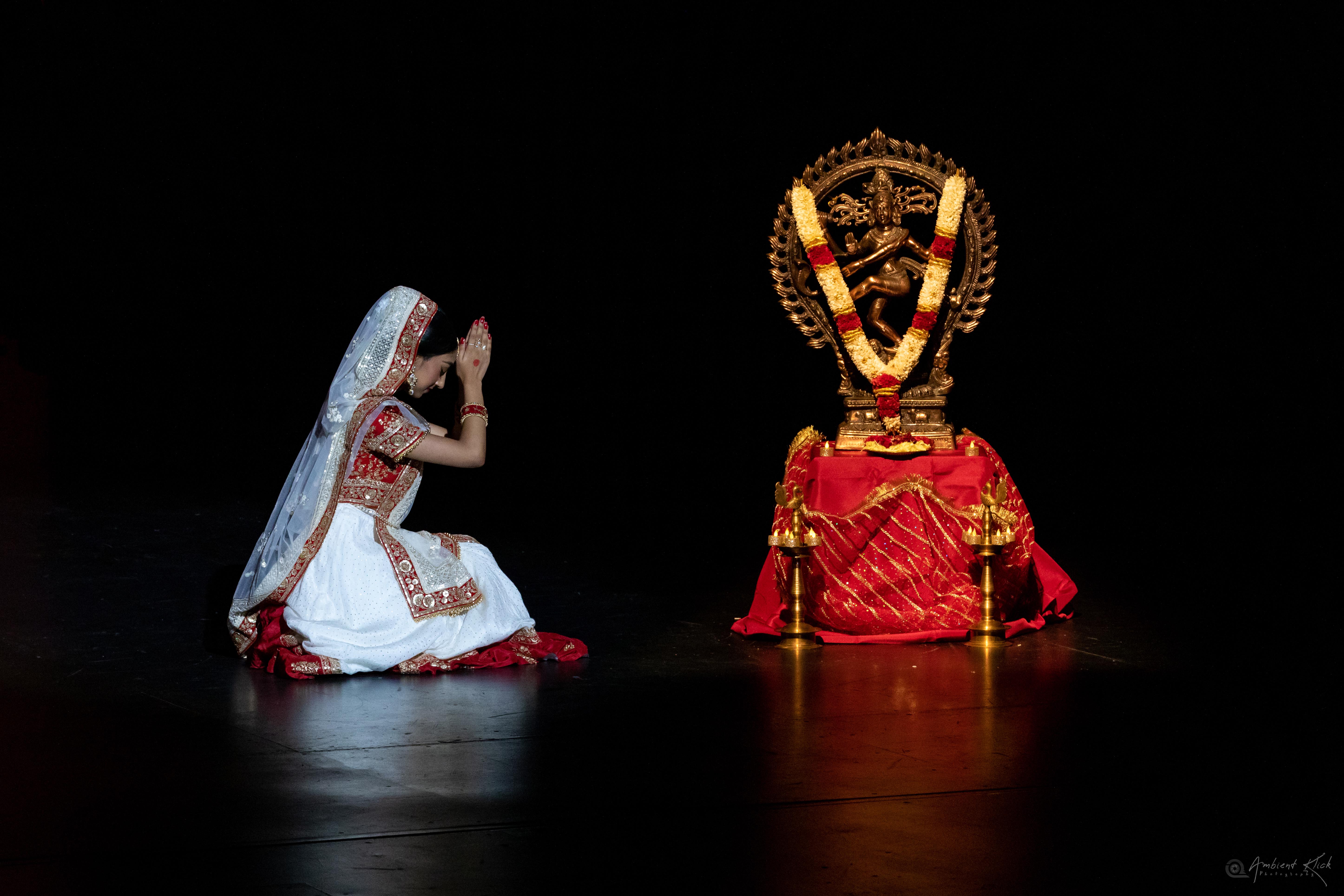 Thea's Rangmanch Pravesh